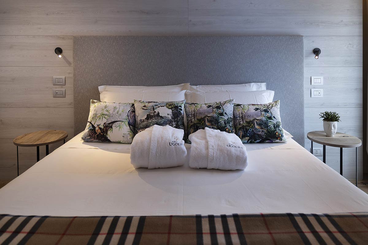 Athesis luxury apartment particolari camera da letto