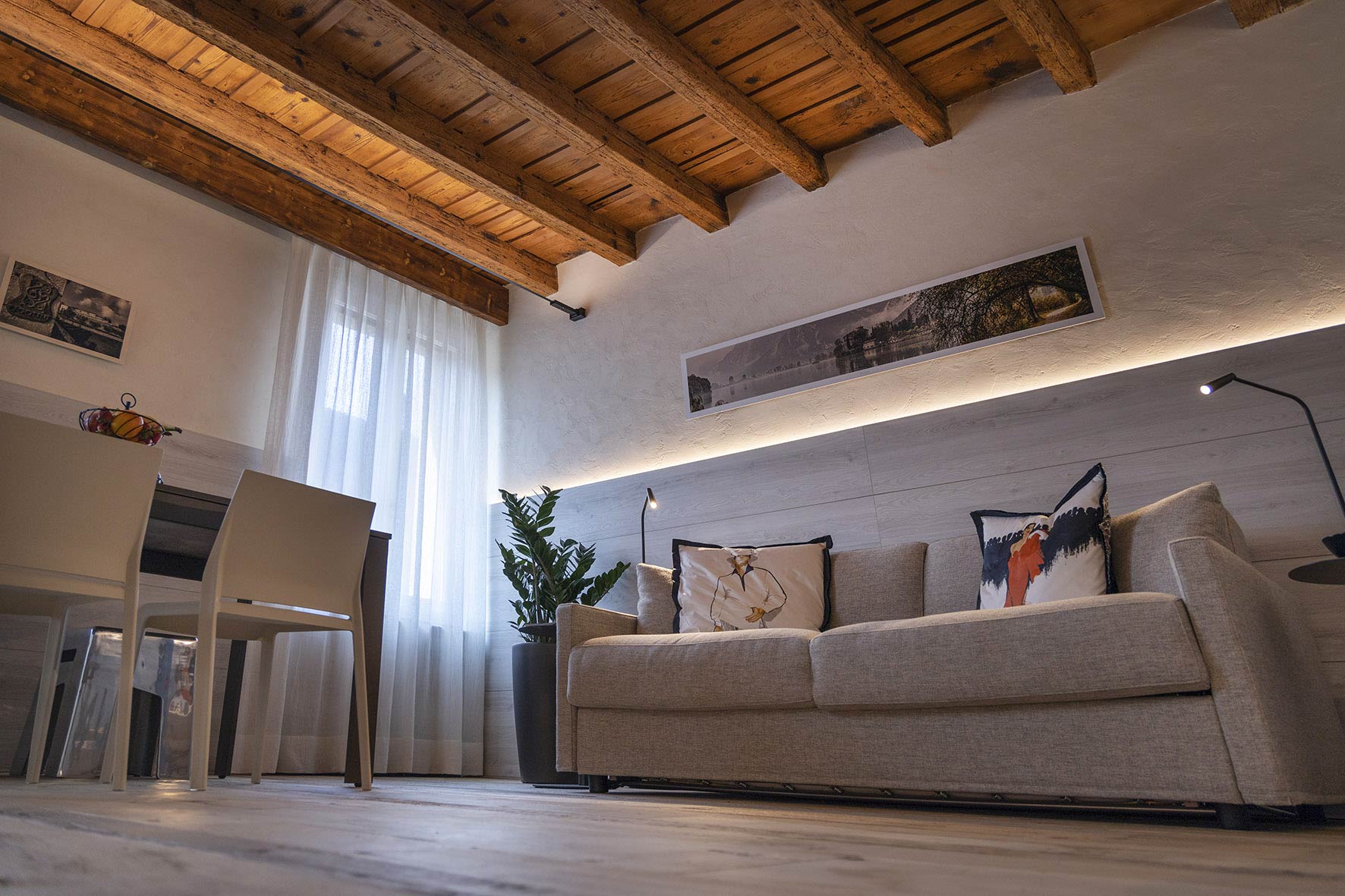 Pons Marmoreus Appartamento :living e divano letto